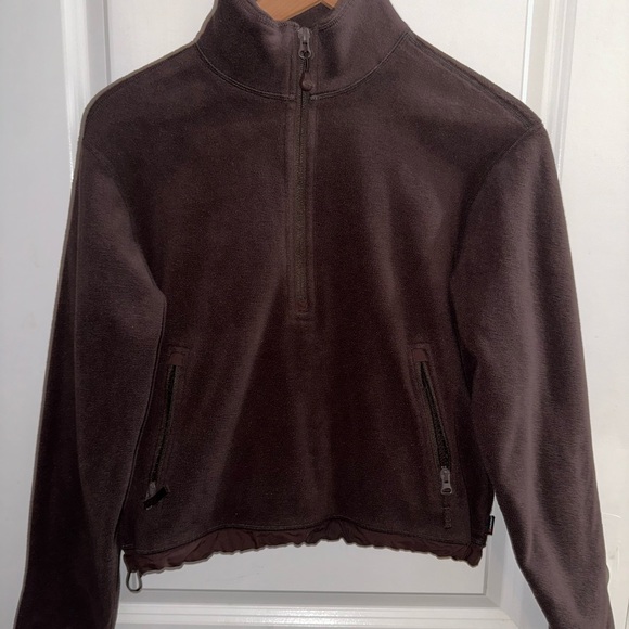 Aritzia Polartec® 200 1/4 Zip Sweater - Picture 9 of 12